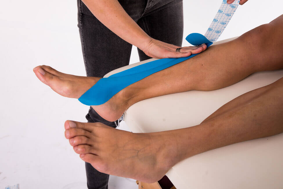 Medical Taping application for shin splints 4